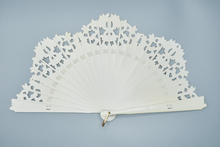 Lade das Bild in den Galerie-Viewer, Fächer Schneeflocke