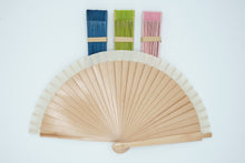 Lade das Bild in den Galerie-Viewer, Spanische Handgefertigte Fächer Handfächer günstig kaufen Shop Modern natur Holz