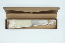 Lade das Bild in den Galerie-Viewer, Spanische Handgefertigte Fächer Handfächer günstig kaufen Shop Hochzeit weiss