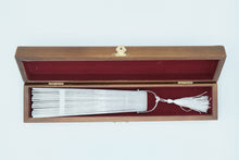 Lade das Bild in den Galerie-Viewer, Spanische Handgefertigte Fächer Handfächer günstig kaufen Shop Hochzeit