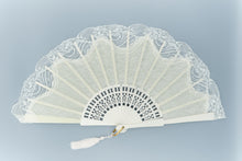 Lade das Bild in den Galerie-Viewer, Spanische Handgefertigte Fächer Handfächer günstig kaufen Shop Hochzeit weiss