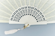 Lade das Bild in den Galerie-Viewer, Spanische Handgefertigte Fächer Handfächer günstig kaufen Shop Hochzeit weiss