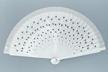 Lade das Bild in den Galerie-Viewer, Spanische Handgefertigte Fächer Handfächer günstig kaufen Shop Hochzeit weiss Herzen