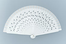 Lade das Bild in den Galerie-Viewer, Spanische Handgefertigte Fächer Handfächer günstig kaufen Shop Hochzeit weiss Herzen