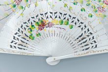 Lade das Bild in den Galerie-Viewer, Spanische Handgefertigte Fächer Handfächer günstig kaufen Shop Klassisch weiss Blumen