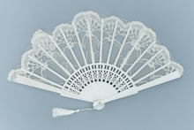 Lade das Bild in den Galerie-Viewer, Spanische Handgefertigte Fächer Handfächer günstig kaufen Shop Hochzeit weiss