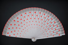 Lade das Bild in den Galerie-Viewer, Spanische Handgefertigte Fächer Handfächer günstig kaufen Shop Flamenco weiss
