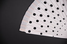 Lade das Bild in den Galerie-Viewer, Spanische Handgefertigte Fächer Handfächer günstig kaufen Shop Flamenco weiss