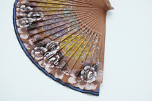 Lade das Bild in den Galerie-Viewer, Spanische Handgefertigte Fächer Handfächer günstig kaufen Shop Klassisch
