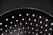 Lade das Bild in den Galerie-Viewer, Spanische Handgefertigte Fächer Handfächer günstig kaufen Shop Flamenco schwarz
